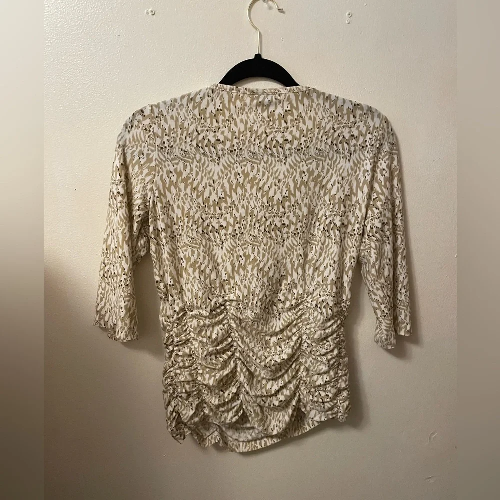 600 West. Brown and white size medium rouched blouse - Picture 3 of 3
